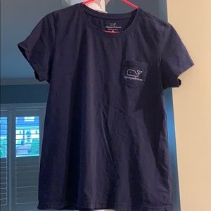 Women’s Vineyard Vines T-Shirt!